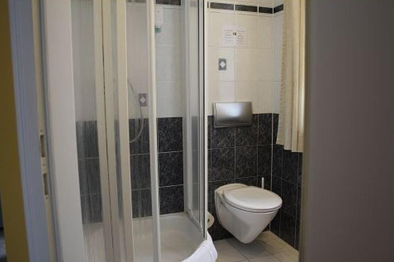 Hotel & Restaurant Weinberg Баден-Баден Екстериор снимка