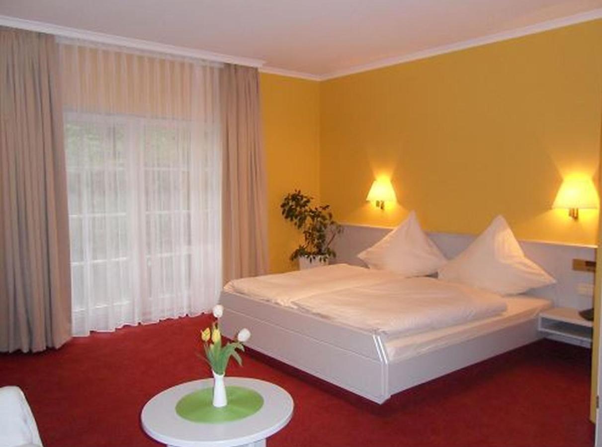 Hotel & Restaurant Weinberg Баден-Баден Екстериор снимка